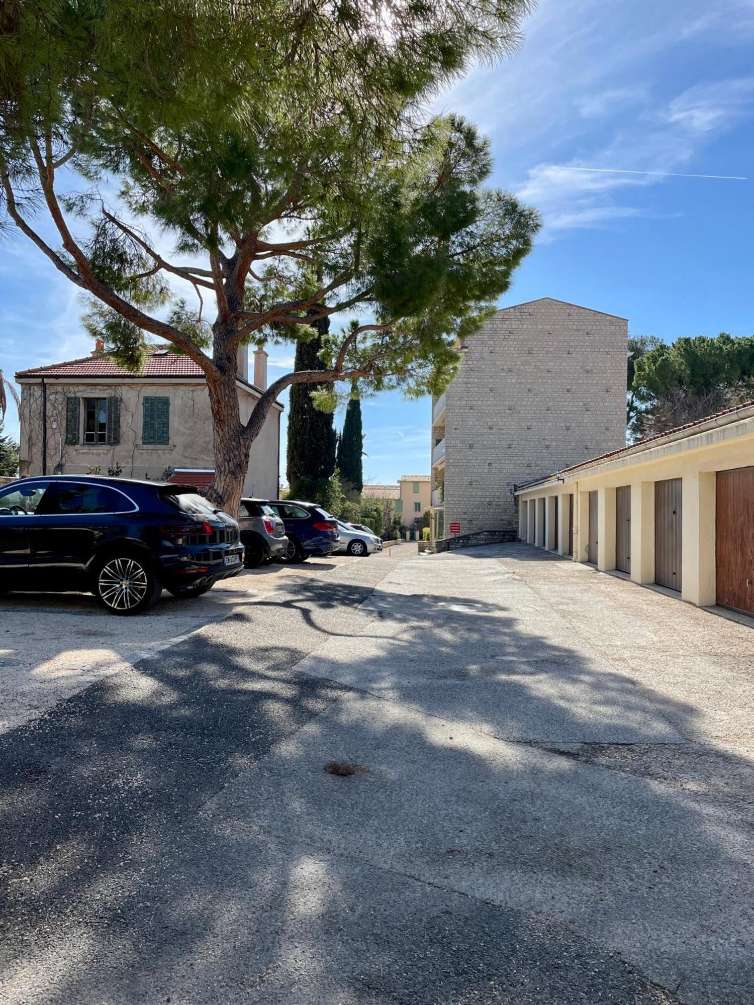 דירות Au Coeur Et Au Calme De Bandol, Parking Et Climatisation מראה חיצוני תמונה