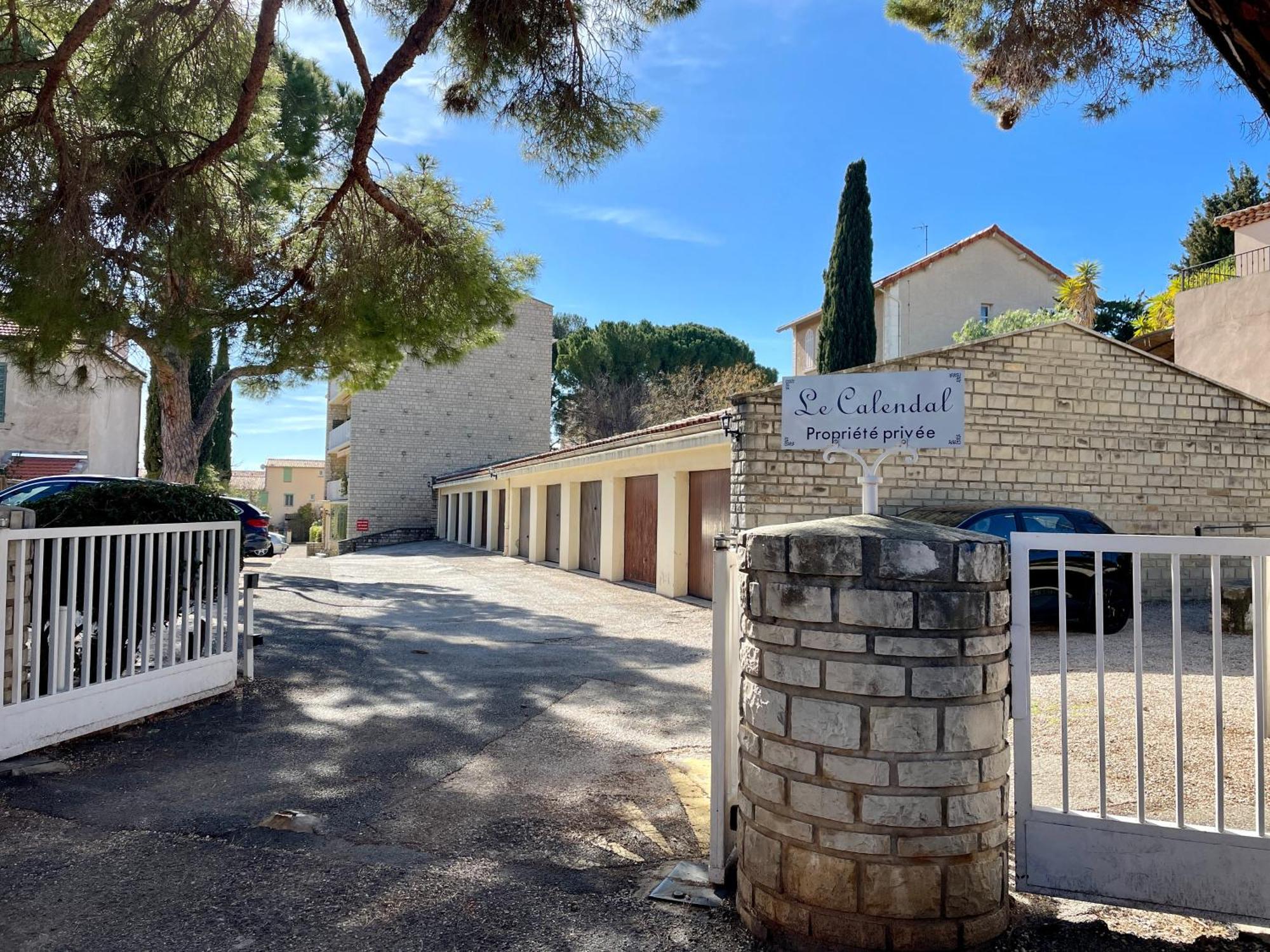 דירות Au Coeur Et Au Calme De Bandol, Parking Et Climatisation מראה חיצוני תמונה